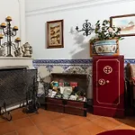 Casa De S. Thiago Do Castelo Guest house