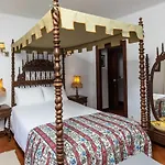 Casa De S. Thiago Do Castelo Guest house