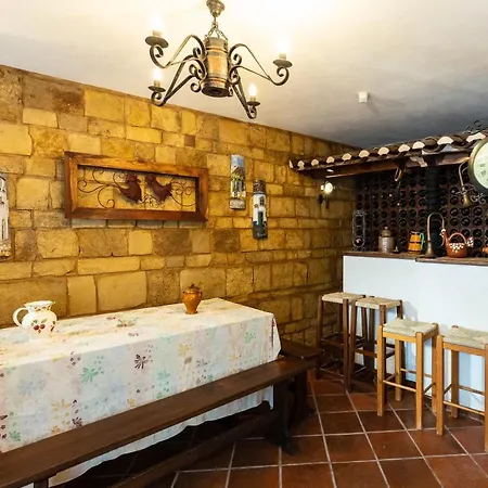 בית הארחה Casa De S. Thiago Do Castelo אובידוס