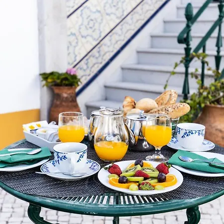 Casa De S. Thiago Do Castelo בית הארחה 3*