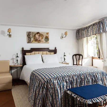 Casa De S. Thiago Do Castelo בית הארחה