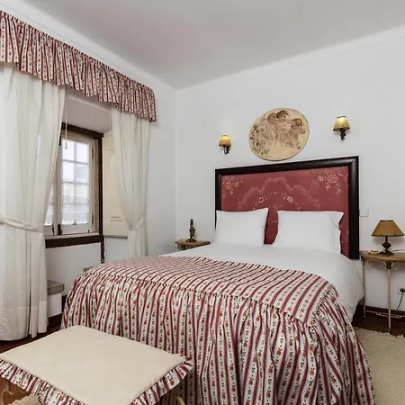 Casa De S. Thiago Do Castelo Gasthof Óbidos