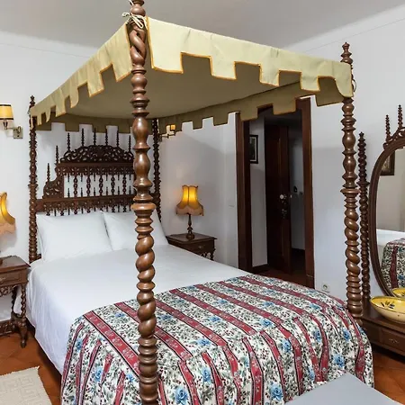 Casa De S. Thiago Do Castelo בית הארחה