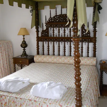 Casa De S. Thiago Do Castelo 3* אובידוס