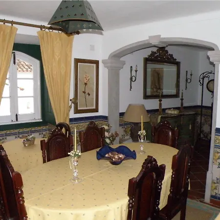 Casa De S. Thiago Do Castelo Гостевой дом 3*